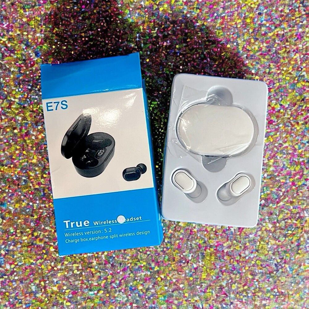 VYSN RockinPods Waterproof Bluetooth Earbuds with Digital Display RV $129.99 NIB